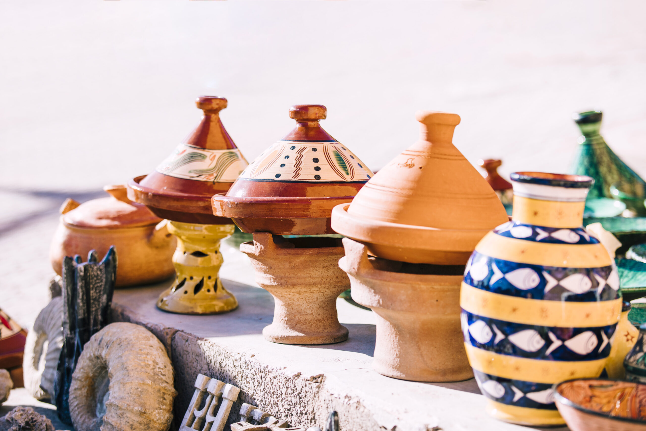 clay-pots-market-morocco (1)